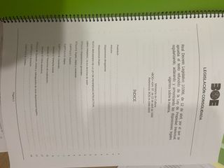 Lote de leyes impresas.