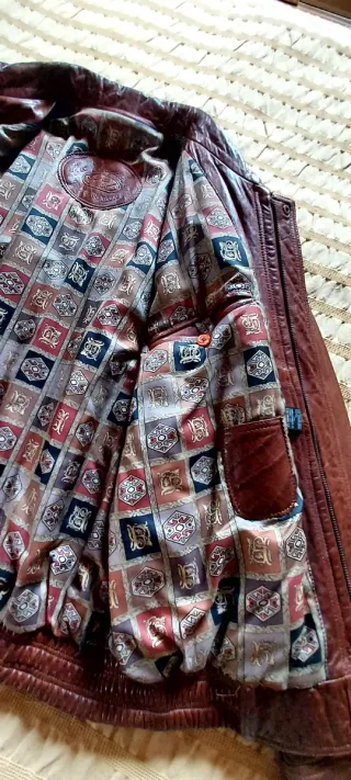 Chaqueta de piel de ovino marrón caballero