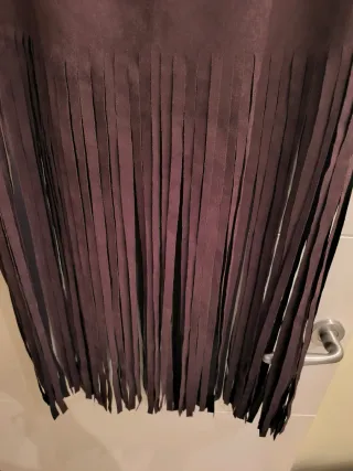 Falda marrón con flecos