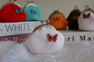 Monederos artesanales de hilo italiano