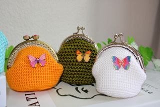 Monederos artesanales de hilo italiano