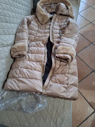 Ailigess Piumino Beige Donna