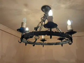 Lámpara de forja rústica