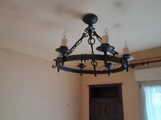 Lámpara de forja rústica