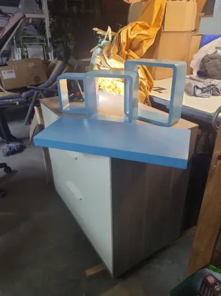 Estanterías Cubo Azul y Blanco