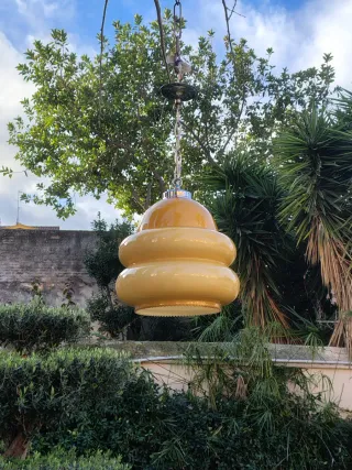 Lámpara Opalina Vintage color mostaza farol