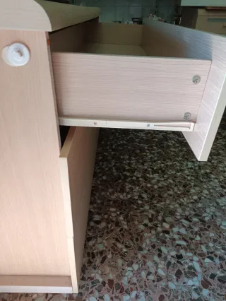 Cómoda y mesitas de noche