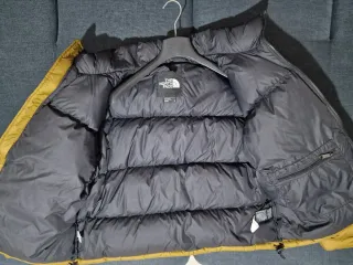 Piumino The North Face Nuptse 1996 oro e nero