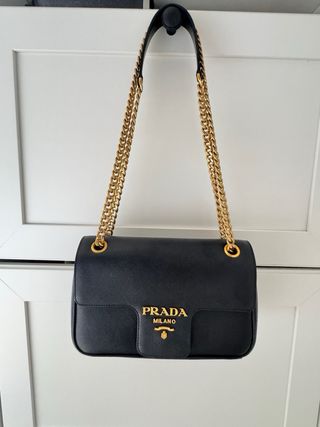 Bolso Prada Negro y Dorado