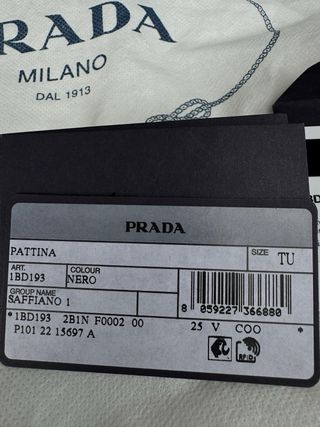 Bolso Prada Negro y Dorado