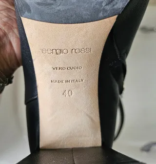 Stivaletti Sergio Rossi in pelle con fibbia e tacco quadrato