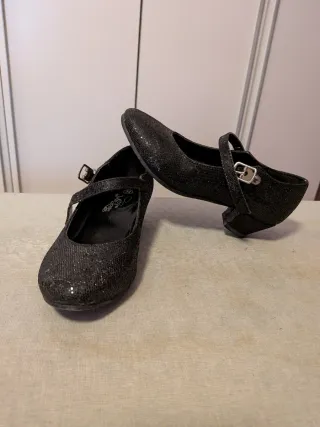 Zapatos tacón brillantes talla 31 con muy poco uso