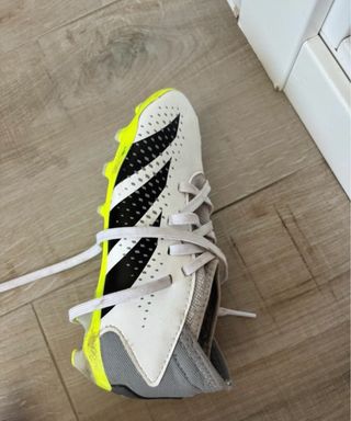 Botas Fútbol Niño Multitacos. Talla 30