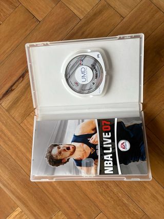 PSP Negra Original + 6 Juegos + Funda