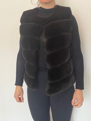 Pelliccia ecologica nera lucida taglia 38/40