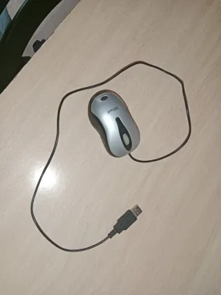 Ratón Trust USB Plata y Negro