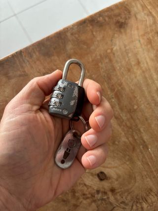Candado de combinación con llavero - Funciona!