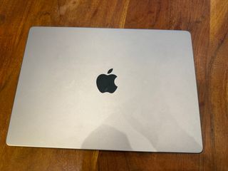 MacBook Pro 14" 16GB 512GB