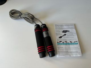 Comba de saltar ajustable nueva