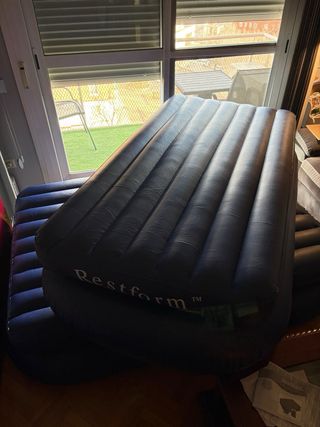 2 Camas Hinchables Restform: 1 Doble y 1 Individua