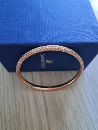 Pulsera Swarovski dorada con cristales