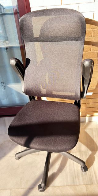 Silla de oficina ajustable en altura