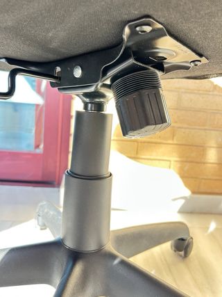 Silla de oficina ajustable en altura