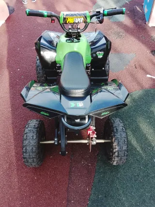 Quad eléctrico infantil para niños de 4 a 8 años