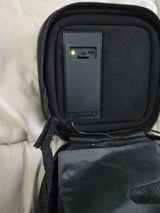 Porta CDs con altavoz