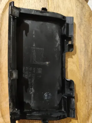 Tapa  grúa parachoques trasera Opel Omega 96-00