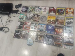 Console PlayStation 3 Nera + 2 Controller + Giochi