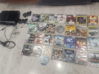 Console PlayStation 3 Nera + 2 Controller + Giochi