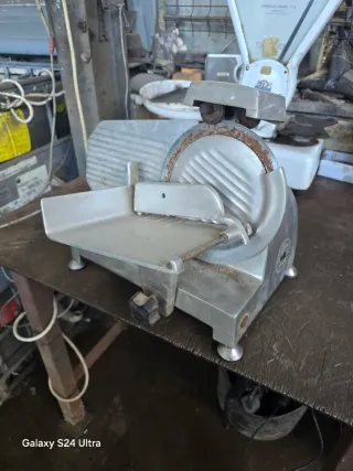 Cortadora de fiambre profesional