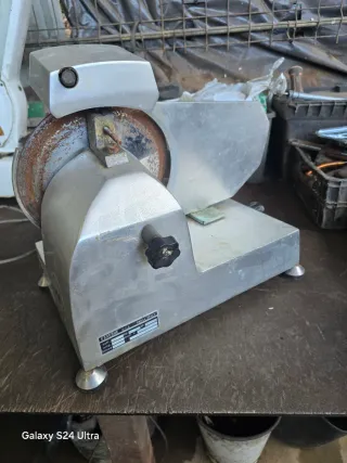 Cortadora de fiambre profesional