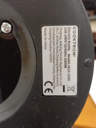 Hervidor Eléctrico Cooktron Negro