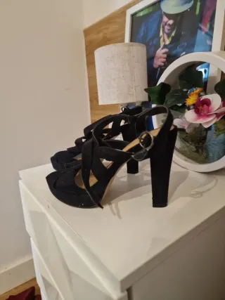 Zapatos de tacón negros gamuza MARYPAZ talla 37