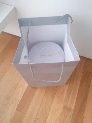 Armani Caja Redonda y Bolsa Gris