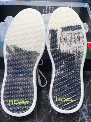 Zapatos de leopardo beige y marrón