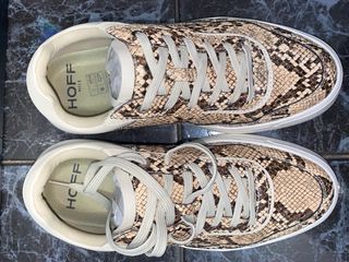 Zapatos de leopardo beige y marrón
