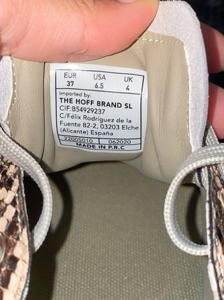 Zapatos de leopardo beige y marrón