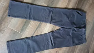 Pantaloni grigi uomo