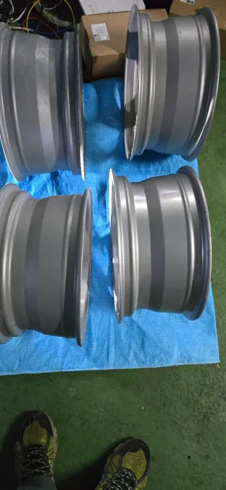 Llantas de aluminio 5 tornillos de 15 pulgadas