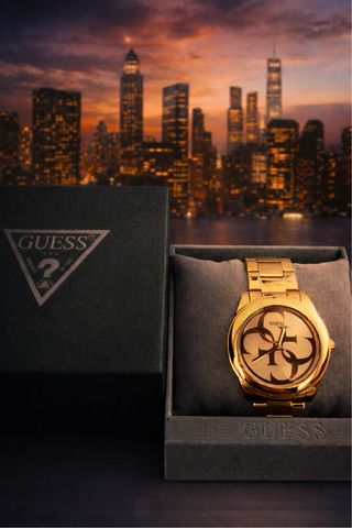 Reloj Guess Dorado