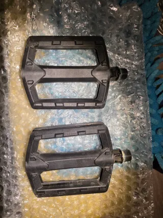 Pedales de bicicleta negros