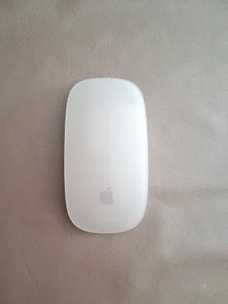 iMac 21.5 (2017) 8GB RAM 1TB HDD + Accesorios