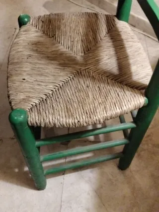 Sillas de enea verdes y beige