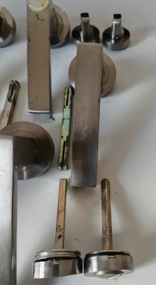 Manillas de puerta de acero inoxidable