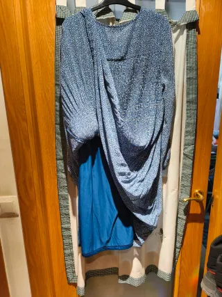 Vestido estampado floral azul y blanco