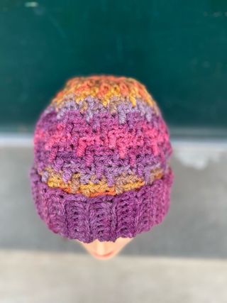 Cappello fatto a mano all'uncinetto