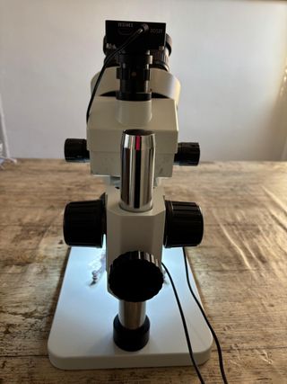 Microscopio Trinocular + Cámara + Base